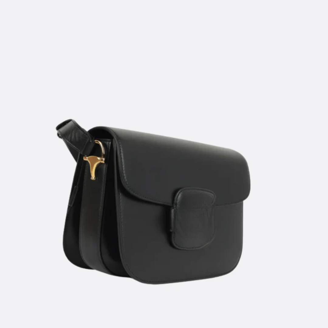 Umhängetasche mit Metallschnalle