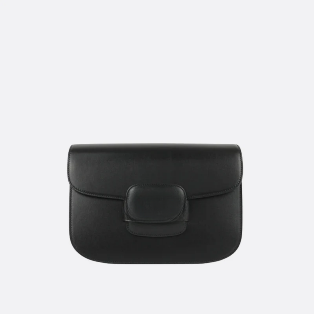 Umhängetasche mit Metallschnalle